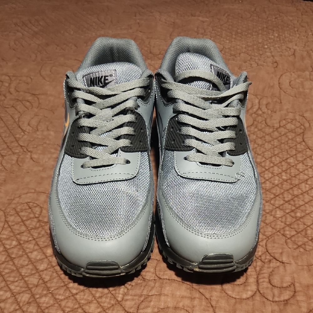 Nike Air Max 90 Multi Swoosh Air Mandarin. In Hard To Find Size 14.5 Worn 1 Time